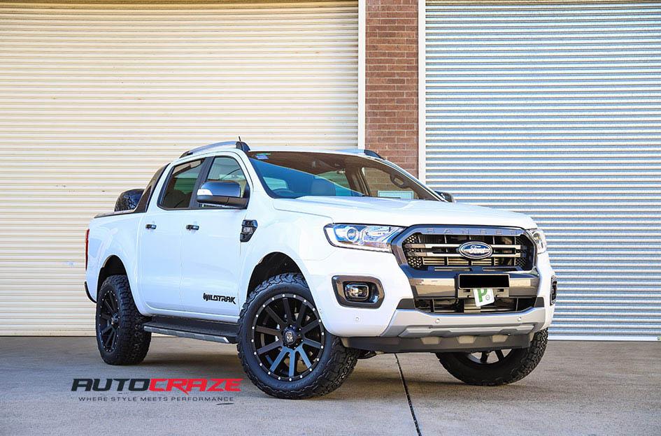 FORD RANGER HEIST SATIN BLACK